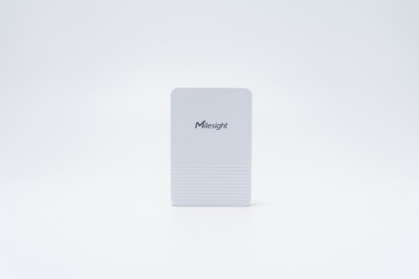 Milesight IoT Temperature &amp; Humidity Sensor with Sensor Shelter Kit, EM320TH+SS11